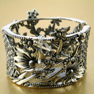 Detailed Spring Loaded Silver Cuff w/ Crystals NEW